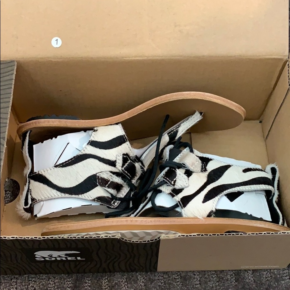 NIB Sorel Sandals